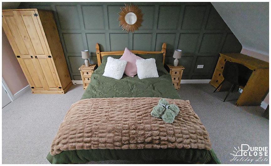 Purdie Close Let Holiday home *