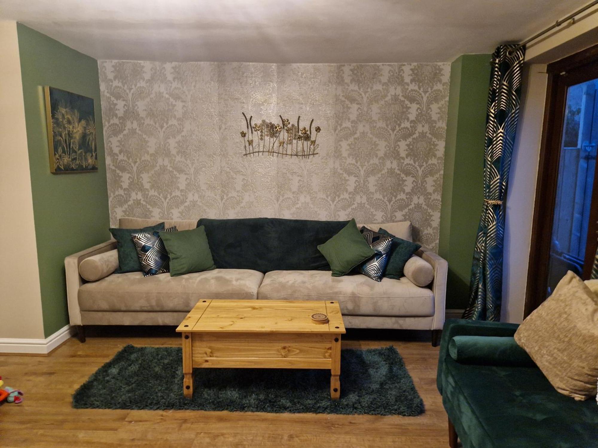 Purdie Close Let Holiday home