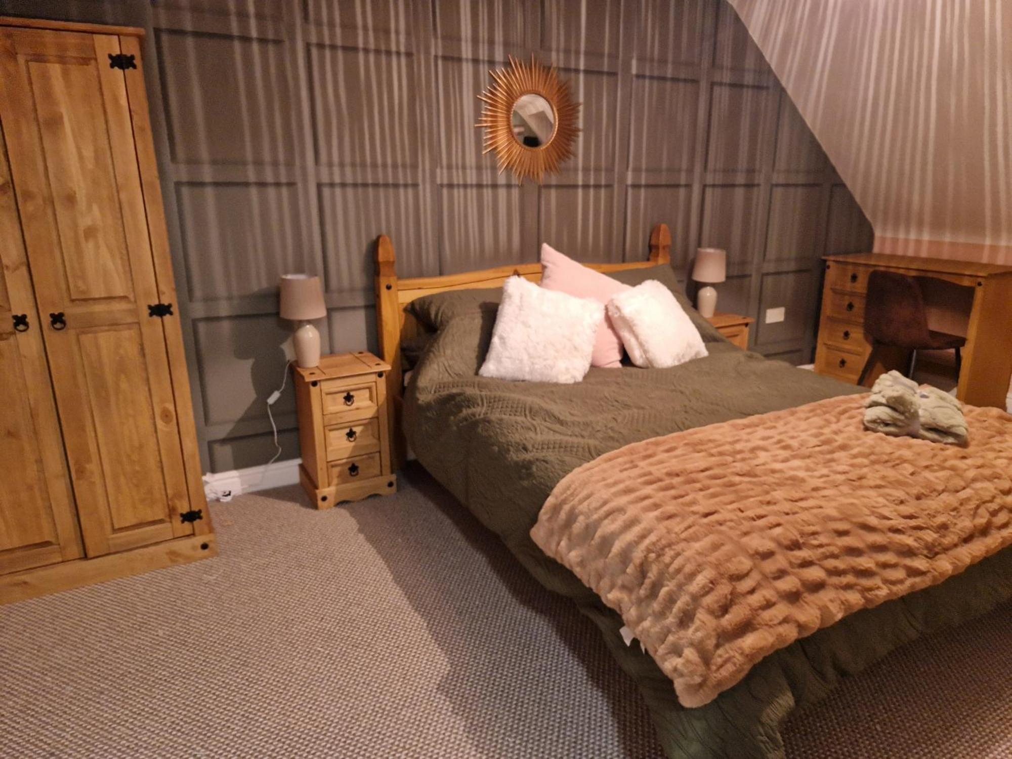 Purdie Close Let Holiday home *