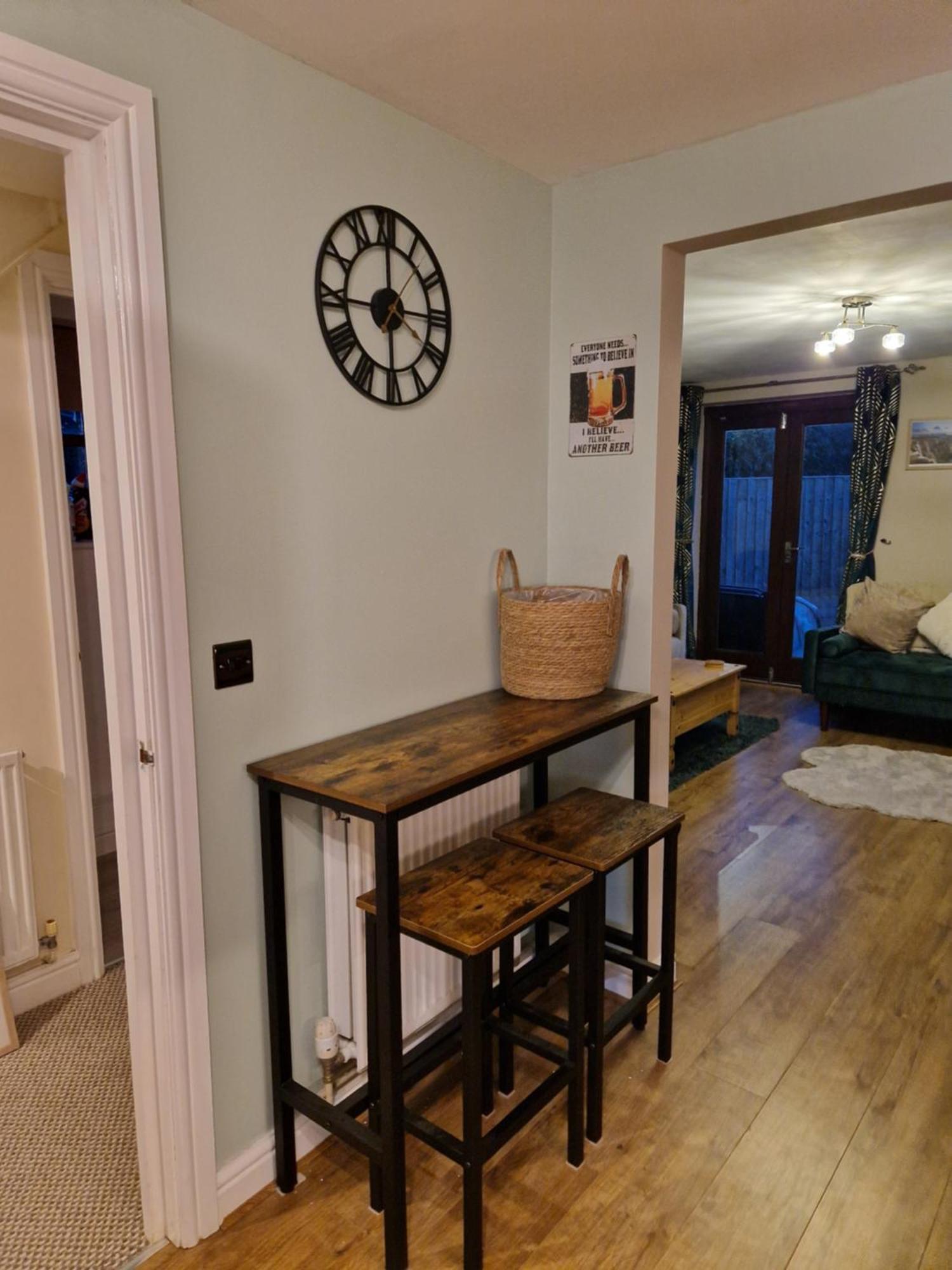 Purdie Close Let Holiday home *